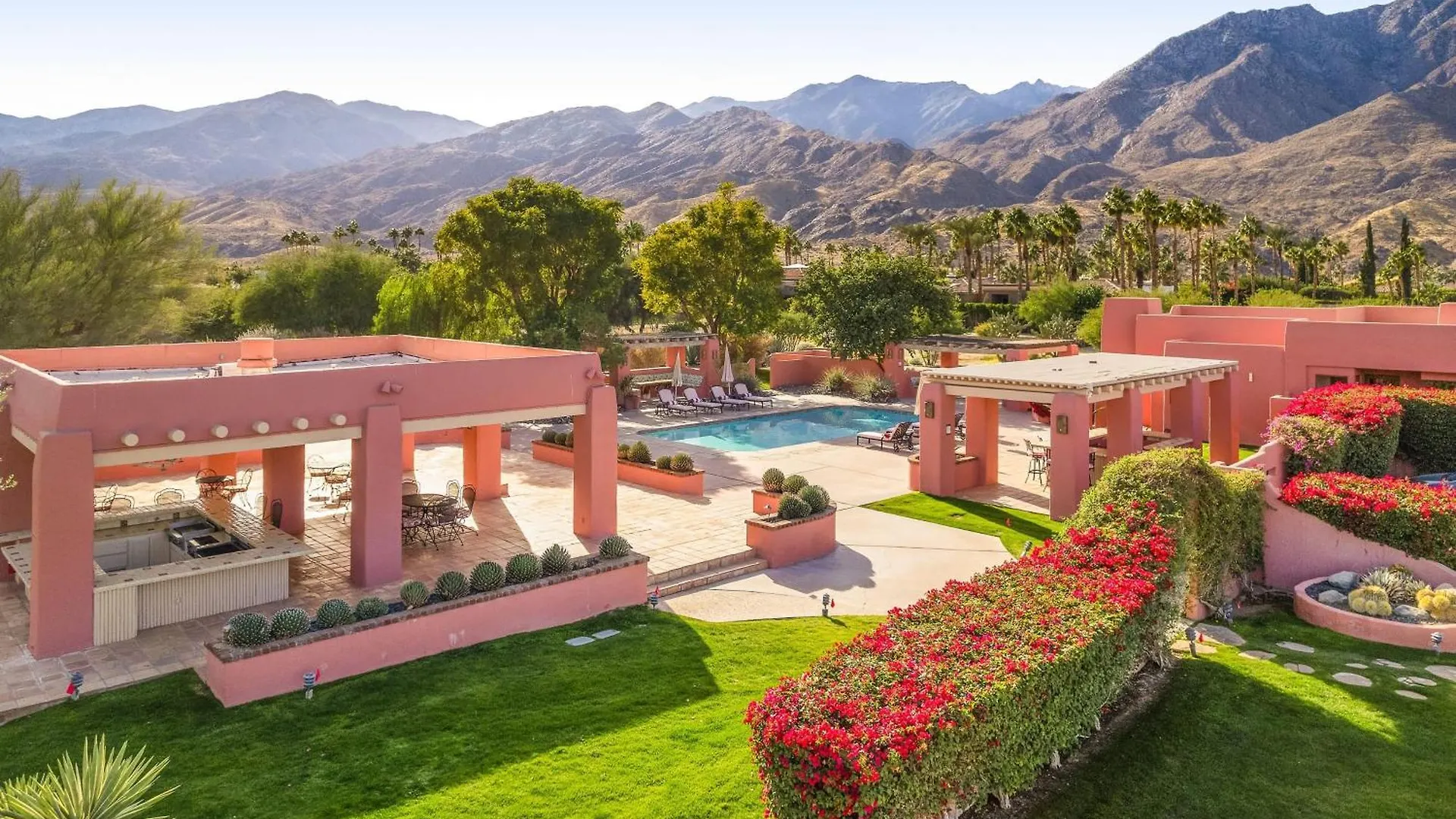 The Pond Estate By Avantstay Designer Compound W Multiple Pools Tennis View パーム・スプリングス