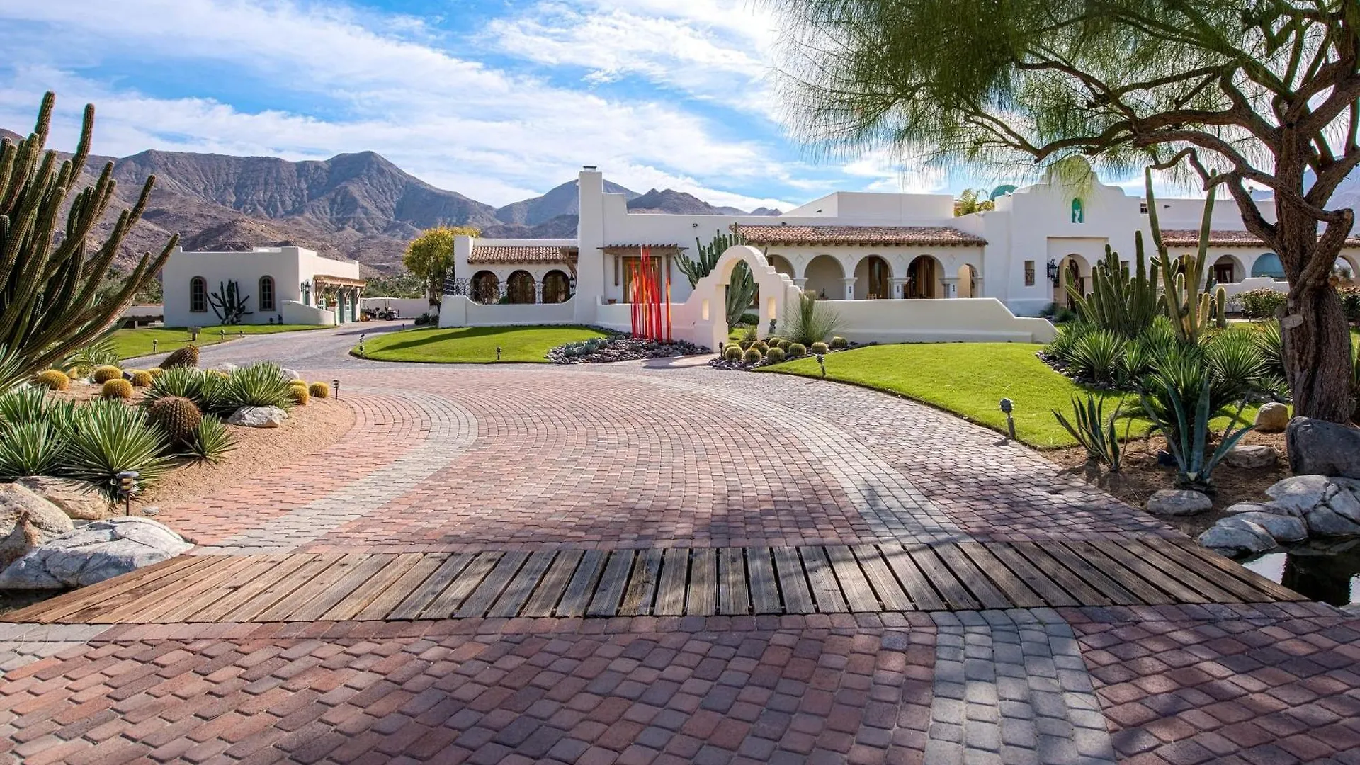 The Pond Estate By Avantstay Designer Compound W Multiple Pools Tennis View パーム・スプリングス 米国